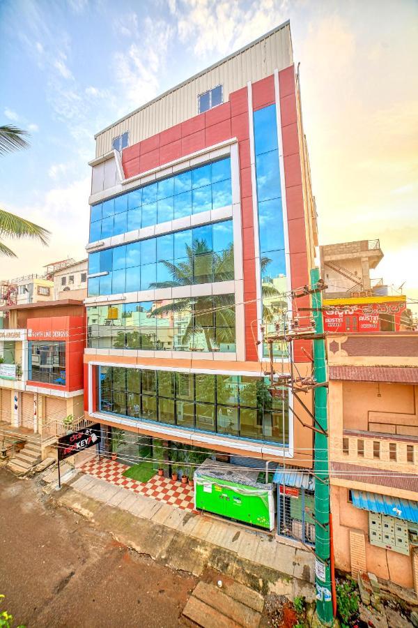 Redkey Inn Hotel Near Bangalore Airport Airport Pickup & Drop Available 24X7 Yelahanka Exteriör bild